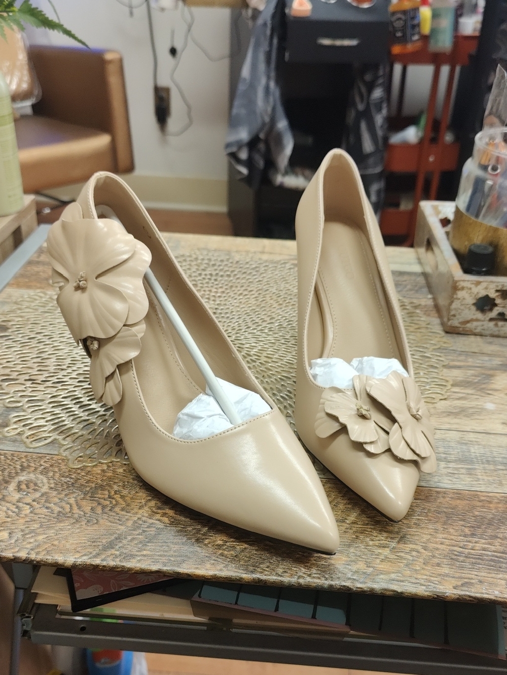 Absolutely Fantastic! Women’s Nude Pointed-Toe Pumps with Unique Floral Applique
